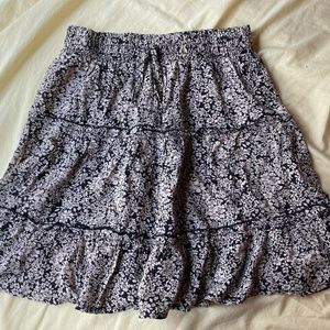 Black and white floral print skirt